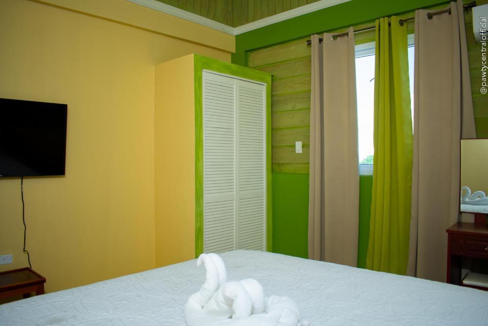 Ivs Bed And Breakfast Кінгстон Екстер'єр фото